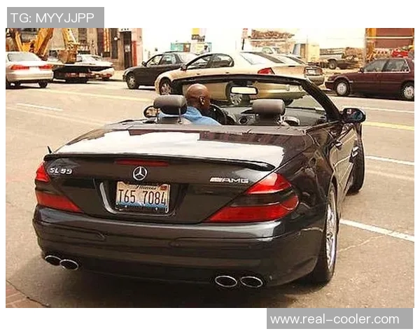 足球明星的财富究竟有多惊人看他们的奢华生活与豪华座驾 足球明星的财富究竟有多惊人看他们的奢华生活与豪华座驾